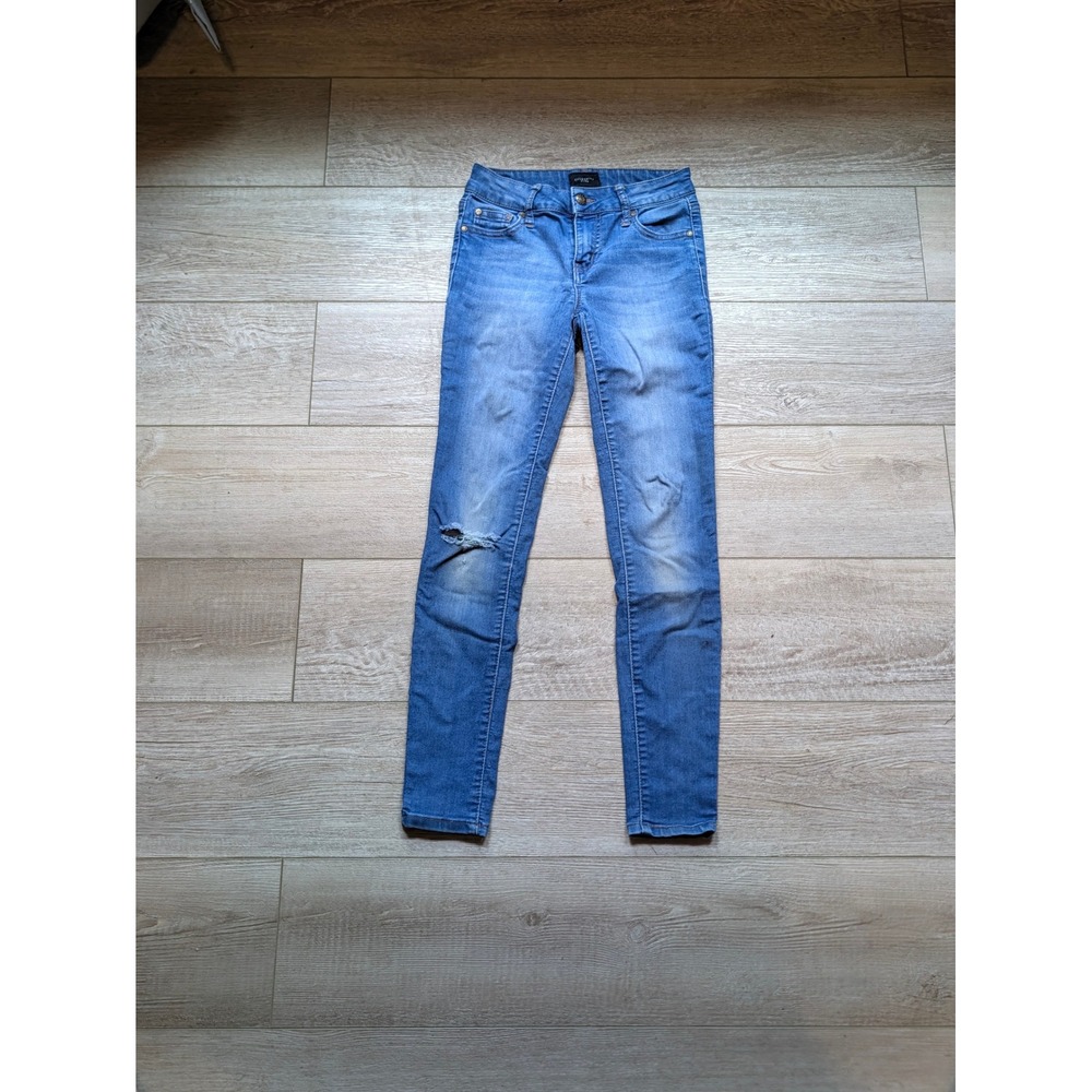 Celebrity Pink Skinny Jeans Blue Lagoon Distressed Knee Size 1/25S CJ21038H21S